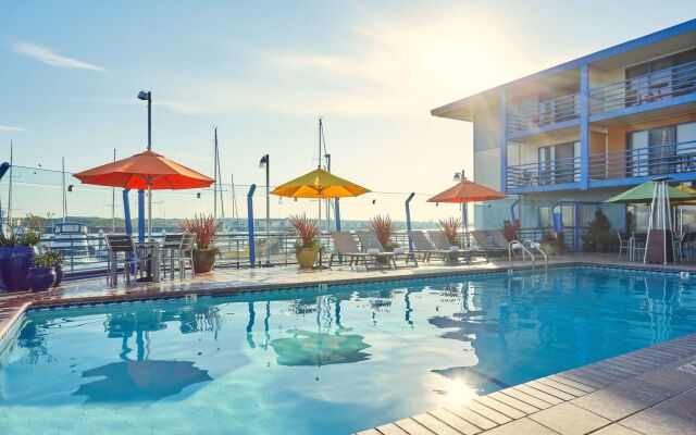 Waterfront Hotel, part of JdV by Hyatt (12381)