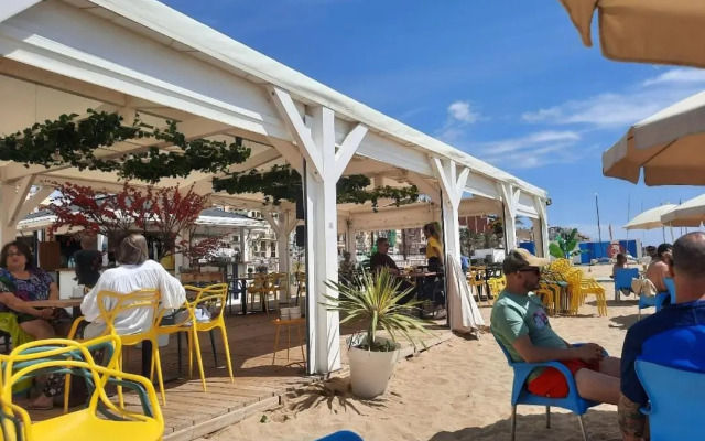 Bright near the beach & Barcelona - Apartment