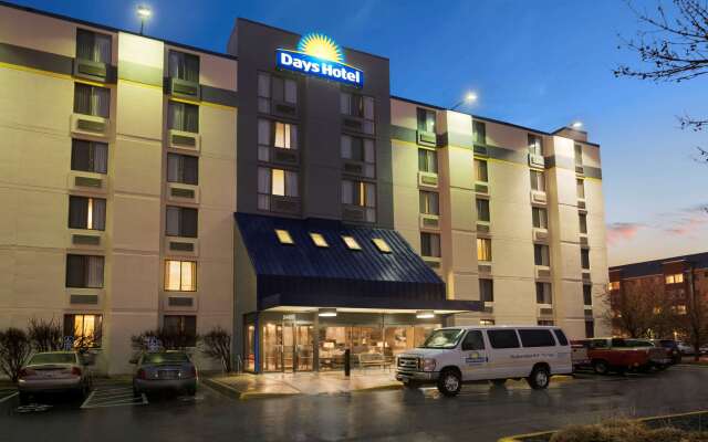 Days Hotel by Wyndham University Ave SE