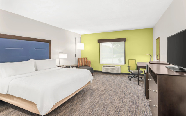 Holiday Inn Express & Suites Wilmington-Newark by IHG