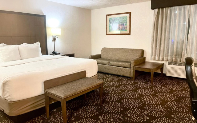 Clarion Pointe Wenatchee