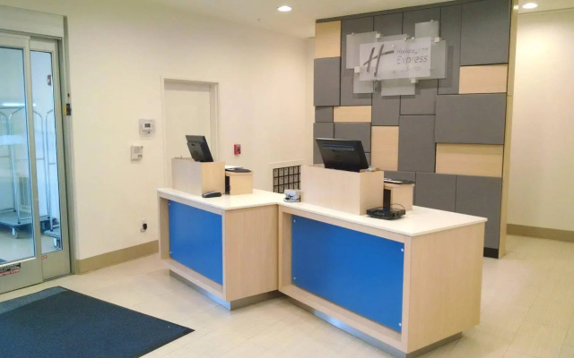 Holiday Inn Express & Suites Price by IHG