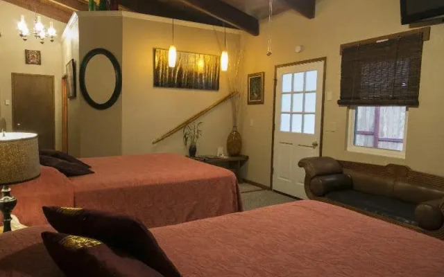 Lokahi Lodge