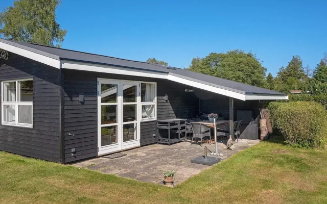 4 Person Holiday Home in Vaeggerlose