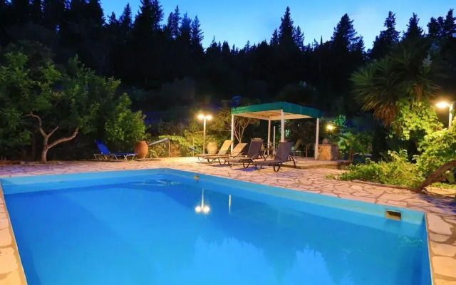 Villa Sevi in Loggos