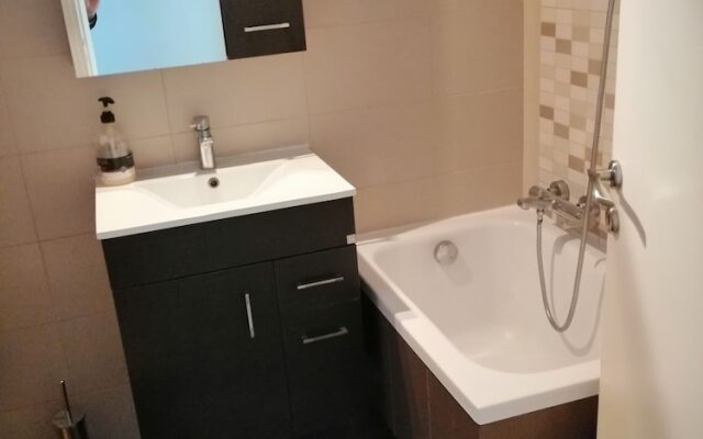 Comfortable apartment in Acropolis