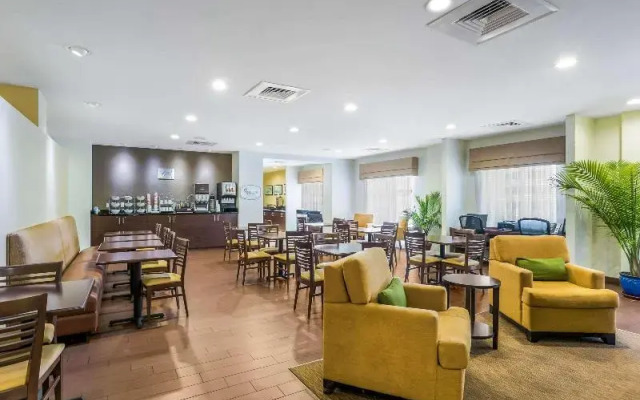 Sleep Inn & Suites