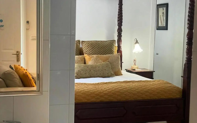 CocknBull Boutique Hotel