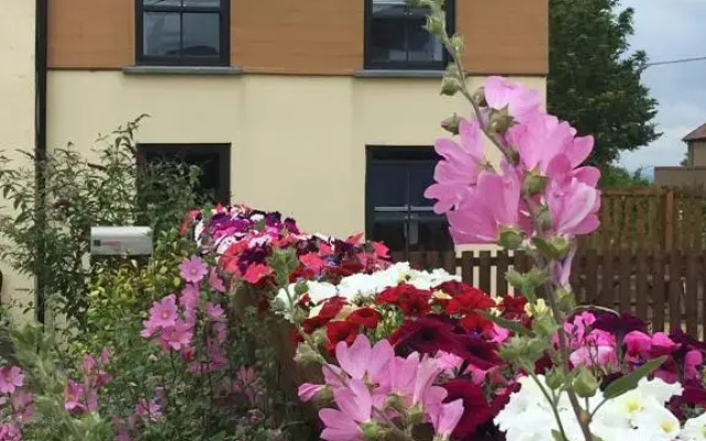 Willow Mews