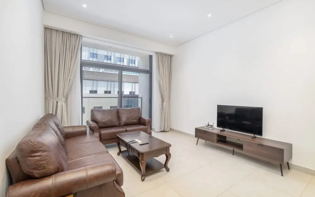 Lovely and Spacious 1 BR in Divine Residences