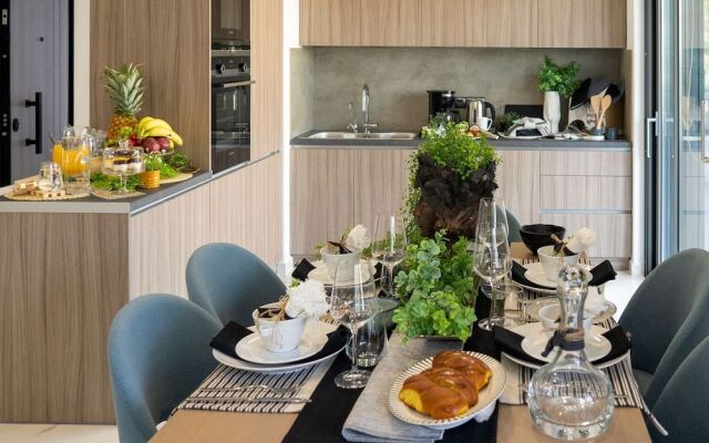 The Lop Athens Holiday Luxury Suites