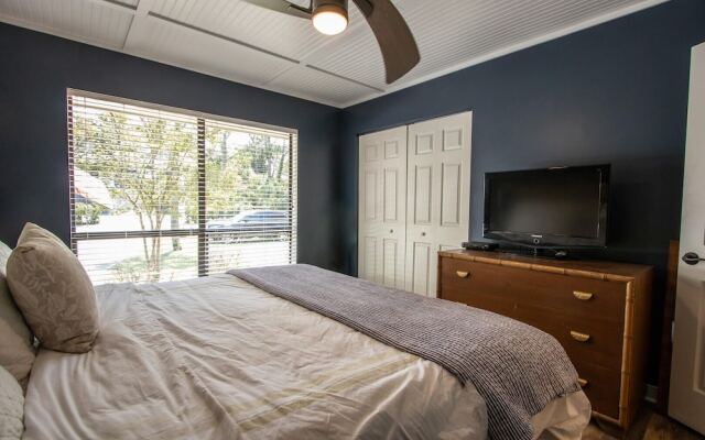 On the Creek, Across From the Ocean and a Short Walk to Beach Club and Marina