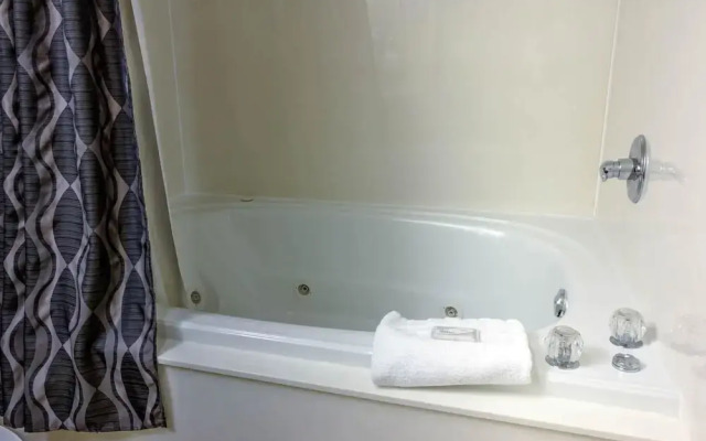 Whispering Pines 441