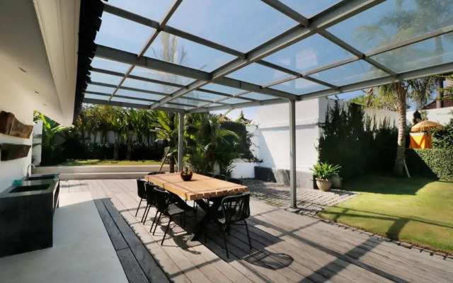 Amazing 3 Bedrooms Villa Canggu