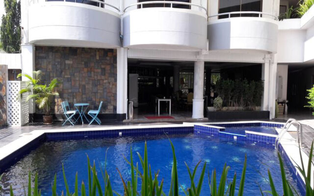 Garden Paradise Hotel & Serviced Apartment