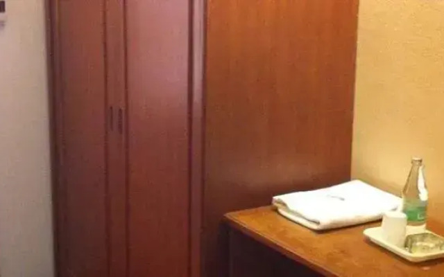 Kong Court Guest House