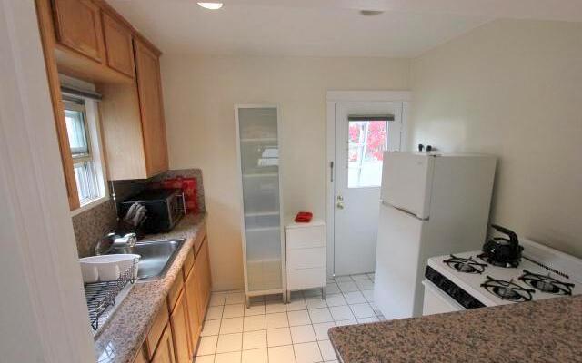 Adorable West Hollywood One-Bedroom Apartment