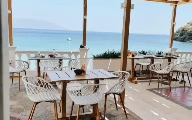 Nereides Seaside Apartments