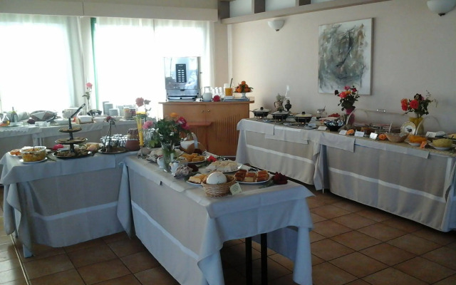 Natura Beach Hotel and Villas