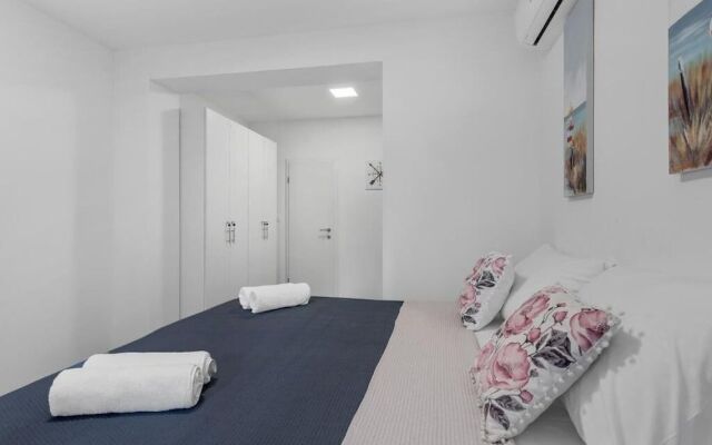 Hostel Elli