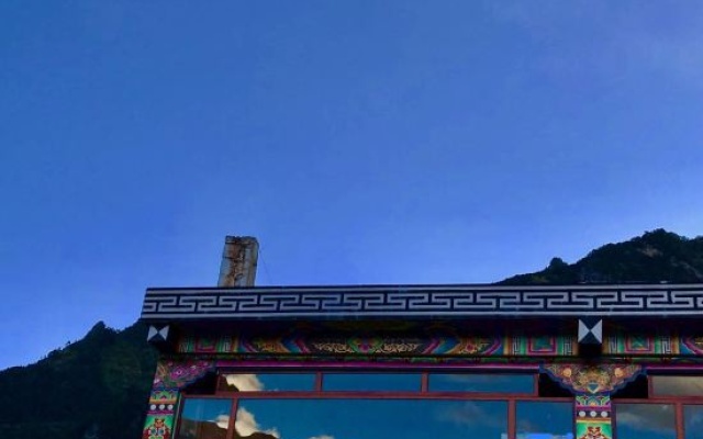 Guilan Xiaolu Hostel – Outside – Danba