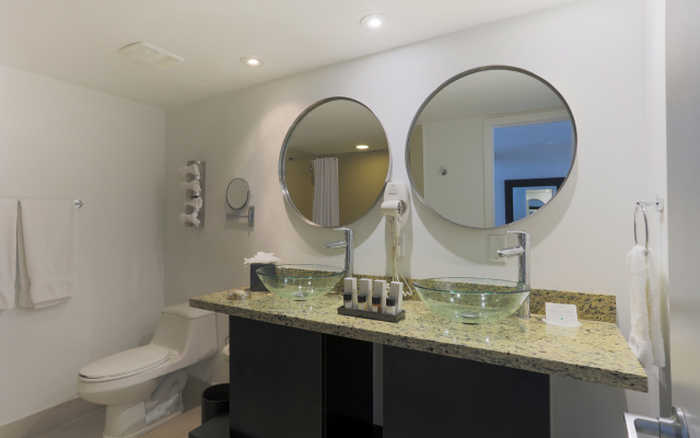 Beach Haus Bal Harbour