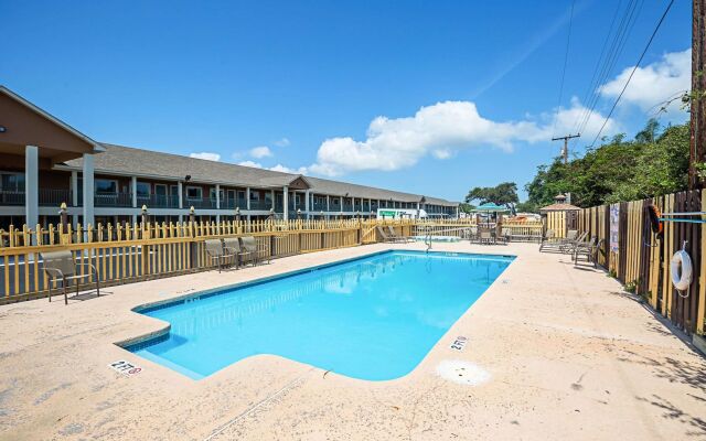 Quality Inn Rockport on Aransas Bay