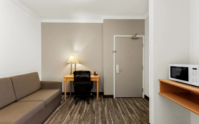 Clarion Suites Anchorage Downtown