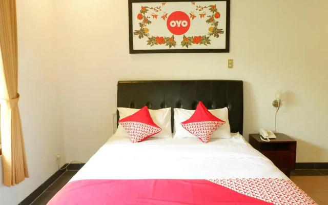 OYO 517 Hotel Arjuna Lawang