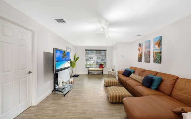 Sunny Waterside A in Dania Beach