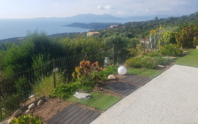 Villa Acqua Doria