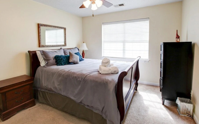 2 Bedroom, Churchill Downs Court