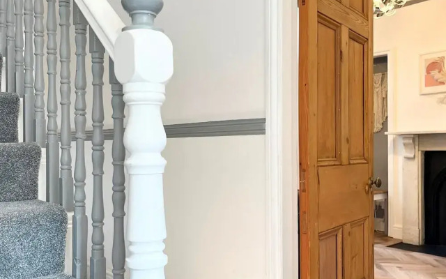 Spacious 5 Bed House Close to Seafront Penzance