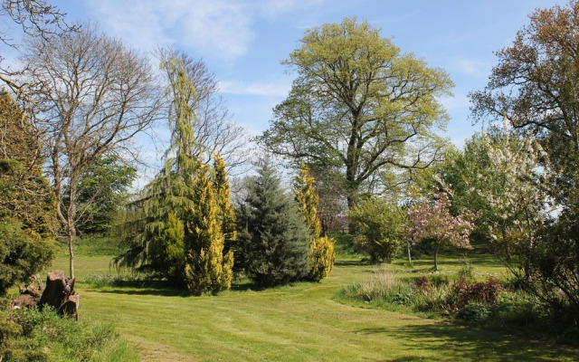 Roseneath House