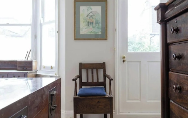 Winchendon Road by Onefinestay