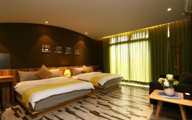 ii 1979 Bed&Breakfast