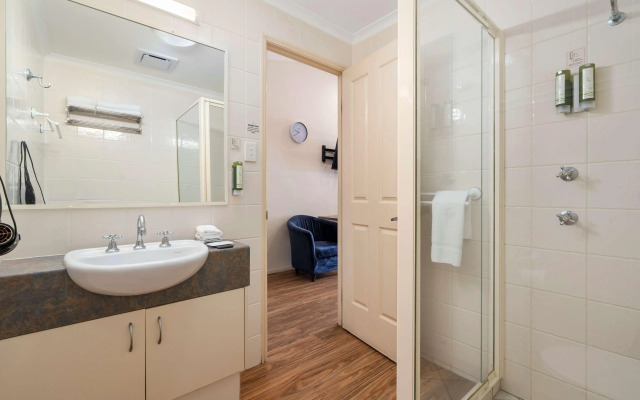 Caboolture Central Motor Inn, SureStay Collection by BW