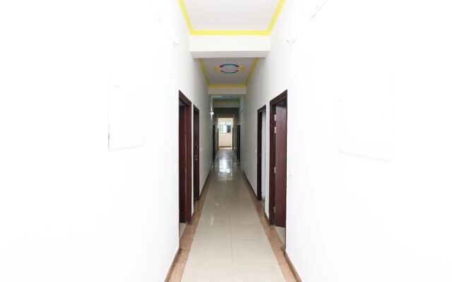 Oyo 14802 Hotel Virus Bistro