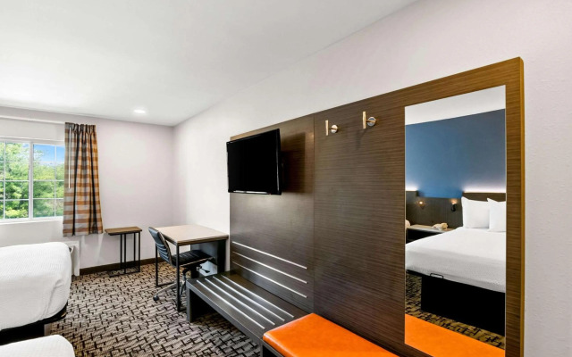 Econo Lodge Bethel - Danbury