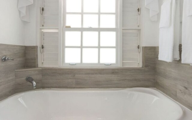 Villa Westshore