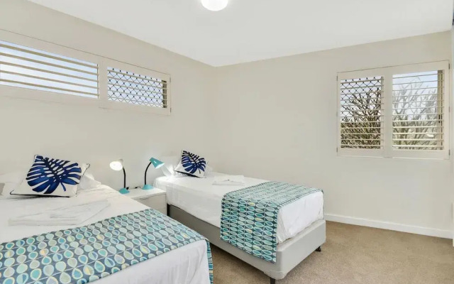 2 BDRM Beach Apartment BILGOLA4