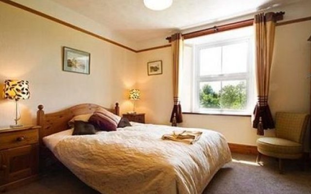 Middle Tremollett Farm Bed and Breakfast