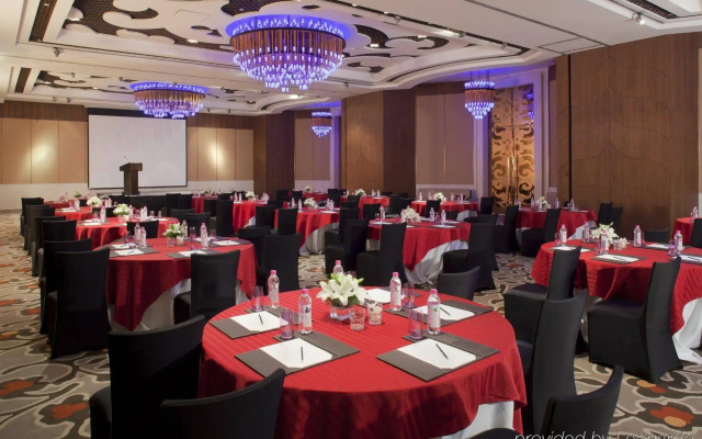 Crowne Plaza Hotel New Delhi Okhla by IHG