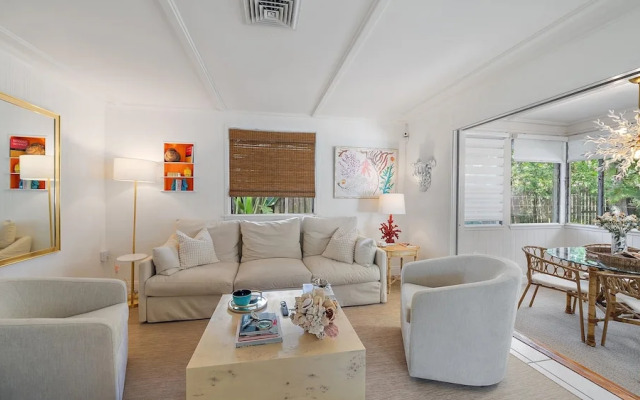 Hidden Oasis A 1 Bedroom Bungalow