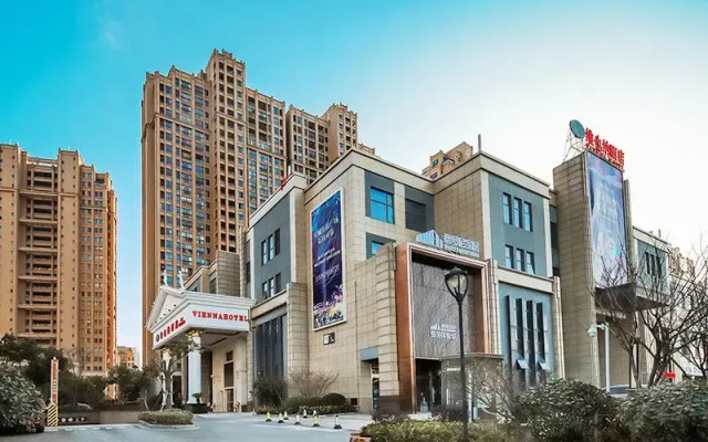 Vienna Hotel Jiangsu Suzhou Wujiang Bus Passenger Station