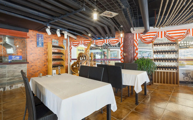 Village Utopia Backpackers Hostel