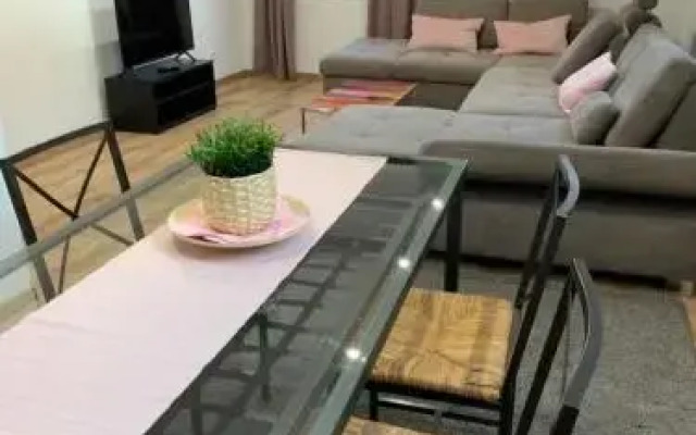 Airport And Messe Apartments