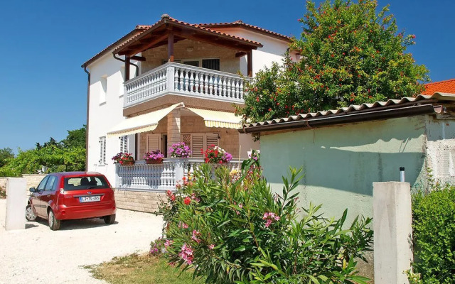 Apartment Mila 395