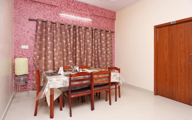 OYO 730 Hotel Karishma Homes
