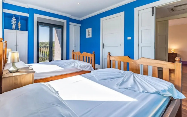 Amazing Home in Banjole With Jacuzzi, Wifi and 4 Bedrooms